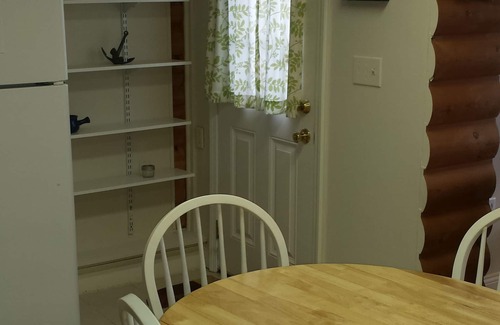 Delton Cottage | Lake Front Cottage on Upper Crooked Lake