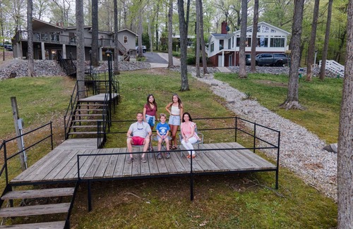 Eddyville House | Lake Front ~ Family Friendly ~ Private Dock with Amazing Views ~ Modern Upgrades