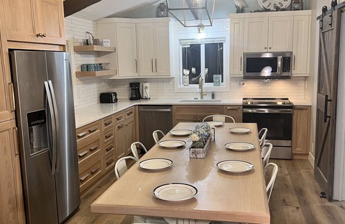 McColley House | Lake Front! Featured on “HGTV" Private Dock!, Kayaks, PaddleBoard,Gas Firepit!