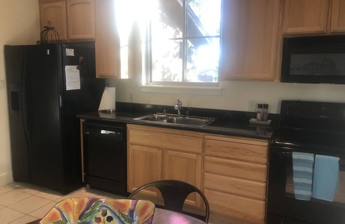 Granite Bay House | Lake front getaway! Casita d’Amore