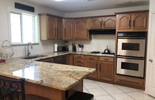 Kingston House | Lake front, Guest Boat Dock, Sand Beach, Water sports, Great Fishing, or Relax