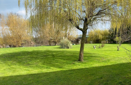Moitron-sur-Sarthe House | Lake front home in Moitron-sur-Sarthe