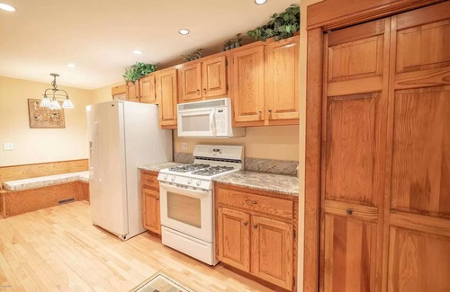 Pittsfield House | Lake Front Home in Heart of the Berkshires Near Jiminy Peak