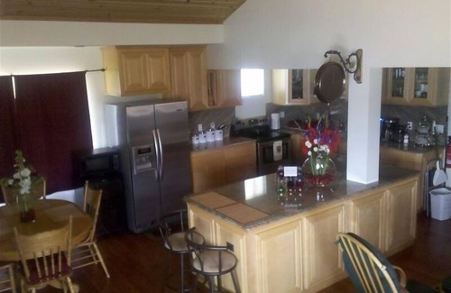 Glenhaven House | Lake Front Home, with Private Boat Launch, Beach, Pet Friendly