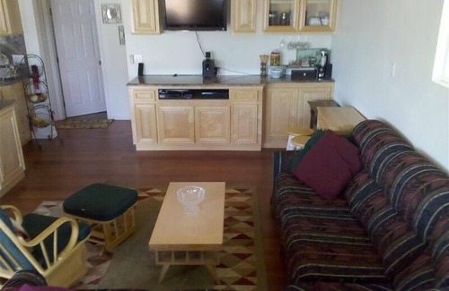 Glenhaven House | Lake Front Home, with Private Boat Launch, Beach, Pet Friendly