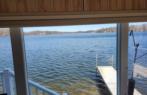 Marcellus Cottage | Lake Front home with with pontoon boat available for rent