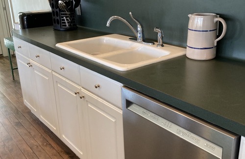 Long Branch House | Lake Front Huge Verandas New Appliances w/Paddleboard Jon Boat electric motor