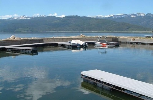 West Yellowstone Cabin | Lake Front Log Cabin with Boat Slip