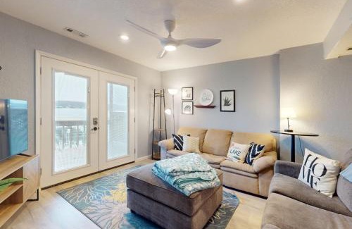 Lake Ozark Apartment | Lake Front Lookout