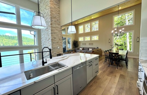 Hidden Springs House | Lake Front Luxury - Norris Lake - Private Dock w/Slide
