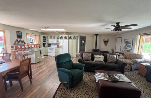 Deka Lake House | Lake-front on the prettiest lake in the Cariboo