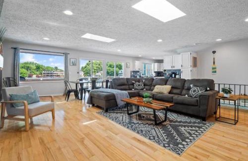 Portage Lakes House | Lake Front Outdoor Living Sleeps 8