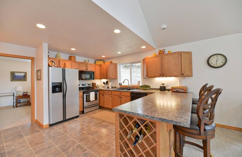 Kettle Falls House | Lake Front ✔ Peace ✔ Lake Roosevelt ✔ Relaxation ✔
