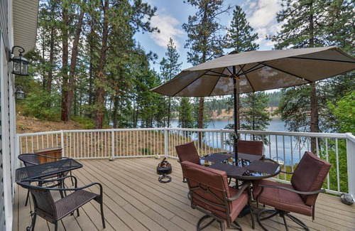 Kettle Falls House | Lake Front ✔ Peace ✔ Lake Roosevelt ✔ Relaxation ✔