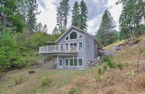 Kettle Falls House | Lake Front ✔ Peace ✔ Lake Roosevelt ✔ Relaxation ✔