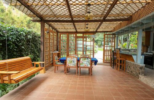 Santa Cruz La Laguna House | Lake Front Retreat at Los Elementos