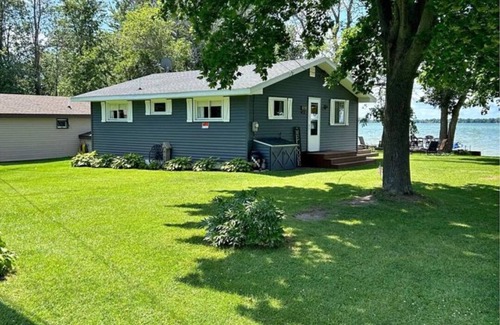 Cape Vincent Cabin | Lake front retreat on Blue Bill Bay