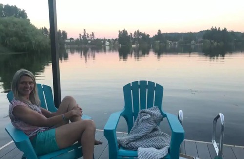 Langford House | Lake Front Retreat 10 miles from downtown Victoria and close to all amenities