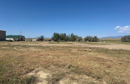 Walsenburg RV Rental | Lake front RV site with stunning views of the Spanish Peaks