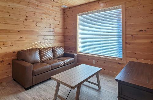 Sevierville House | Lake Front Smoky Mountain View