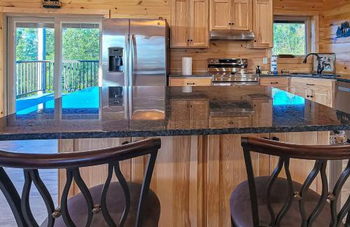 Sevierville House | Lake Front Smoky Mountain View