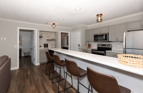 Osage Beach Condo | LAKE FRONT, UPDATED 2 BED 2 BATH OSAGE BEACH