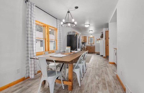 Shawano House | LAKE FRONT! WaterToys! Private Dock! Firepit|Grill