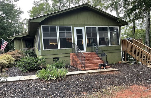 Westminster House | Lake front with dock & covered slip on Lake Hartwell. The Reese Retreat!