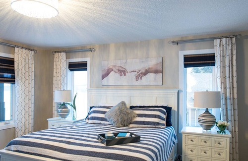 Central Alberta House | Lake Front with gorgeous views, close to home!