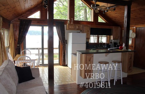 Sandown House | Lake Front Year Round Home On Angle Pond.