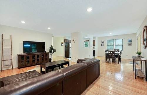 Bracey House | Lake Gaston Duo Side B Kayak, Water mat, Gameroom