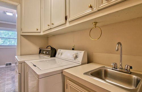 Lake Junaluska House | Lake Gem W/Water Views, Free WiFi, Full Kitchen, Screened-In Deck & More