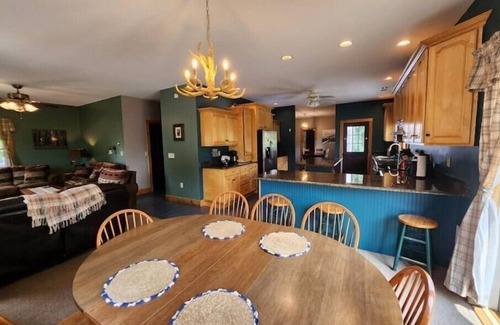 Lake George House | Lake George 6 Bedroom Home lake access