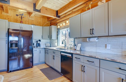 Lake George Cabin | Lake George Cabin w/Deck & Mountain Views!