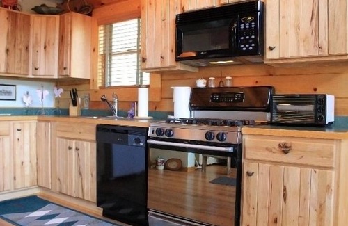 North Lake George Cabin | LAKE GEORGE CUSTOM BUILT LOG CABIN