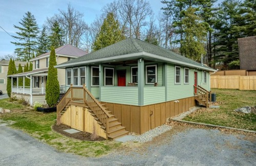 Lake George Cabin | Lake George Luxury Cabin (2 bed/2 bath)
