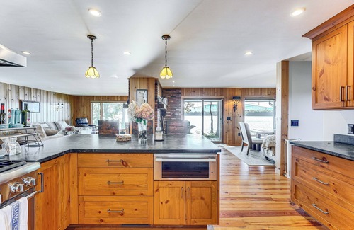 Cleverdale House | Lake George Retreat w/Dock + Game Room!