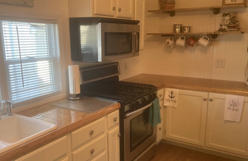 Fremont House | Lake George Updated 3BR/2BA With Dock Kayaks Firepit And Fireplace