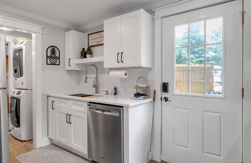 Harrodsburg Cottage | Lake Getaway at Lake Herrington with Golf Cart