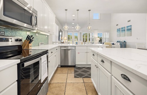 Laurel Grove House | LAKE/GOLF COURSE, screened porch~ Golf Cart~ FREE Activities~ Pool, HotTub
