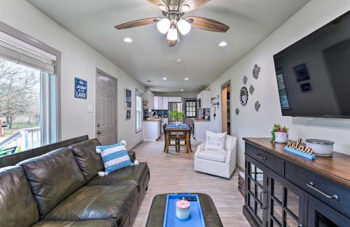 Granbury House | Lake Granbury Getaway about 1 Block to Waterfront