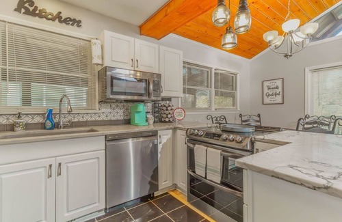 Waterloo House | Lake Greenwood Waterfront Paradise w wrap around porches, dock/ramp & Hot Tub