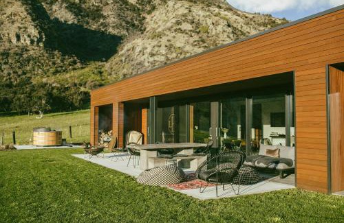 Gladstone House | Lake Háwea station