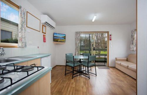 Hamilton Resort | Lake Hamilton Motor Village and Caravan Park