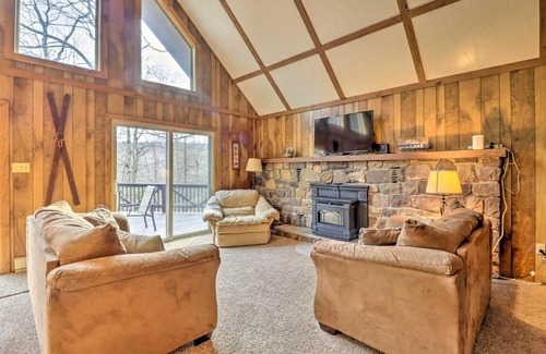 Lake Harmony Estates House | Lake Harmony Access Home with Game Room and Fire Pit!