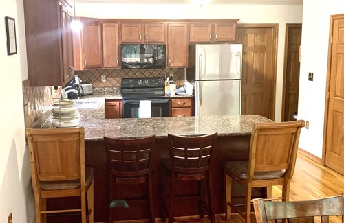 Lake Harmony Estates Ski Chalet | Lake Harmony Big Boulder Chalet w/hot tub,pool table,ping pong,fire pit,pets ok
