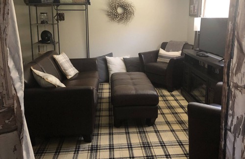 Lavonia House | Lake Hartwell Barn house on acreage with private swim dock. Dog friendly.