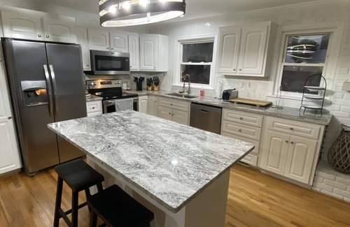 Anderson House | Lake Hartwell Home - Vacation, Clemson Football, or Weekend Getaway w/Boat Dock