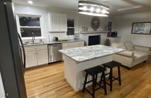 Anderson House | Lake Hartwell Home - Vacation, Clemson Football, or Weekend Getaway w/Boat Dock