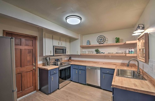 Seneca House | Lake Hartwell Home w/Dock < 10 Miles to Clemson!